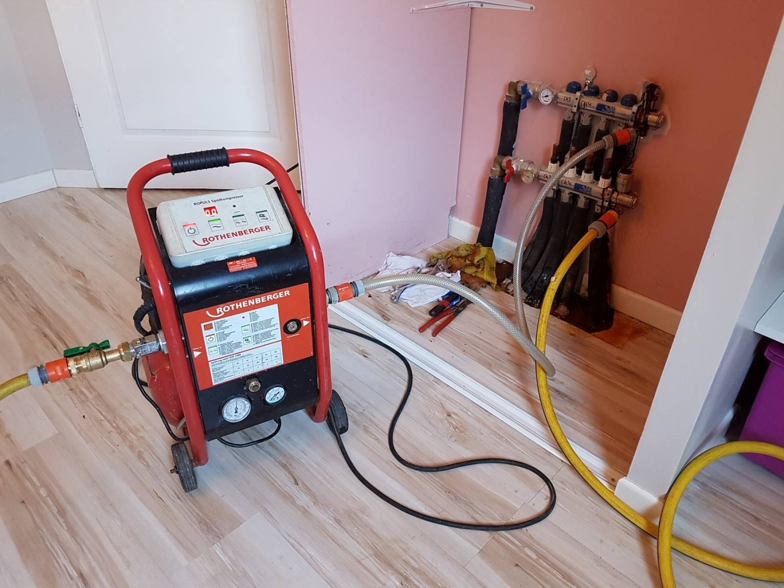 Ertuğrul Gazi Vaillant Hermetik Şofben Kombi Bakımı
